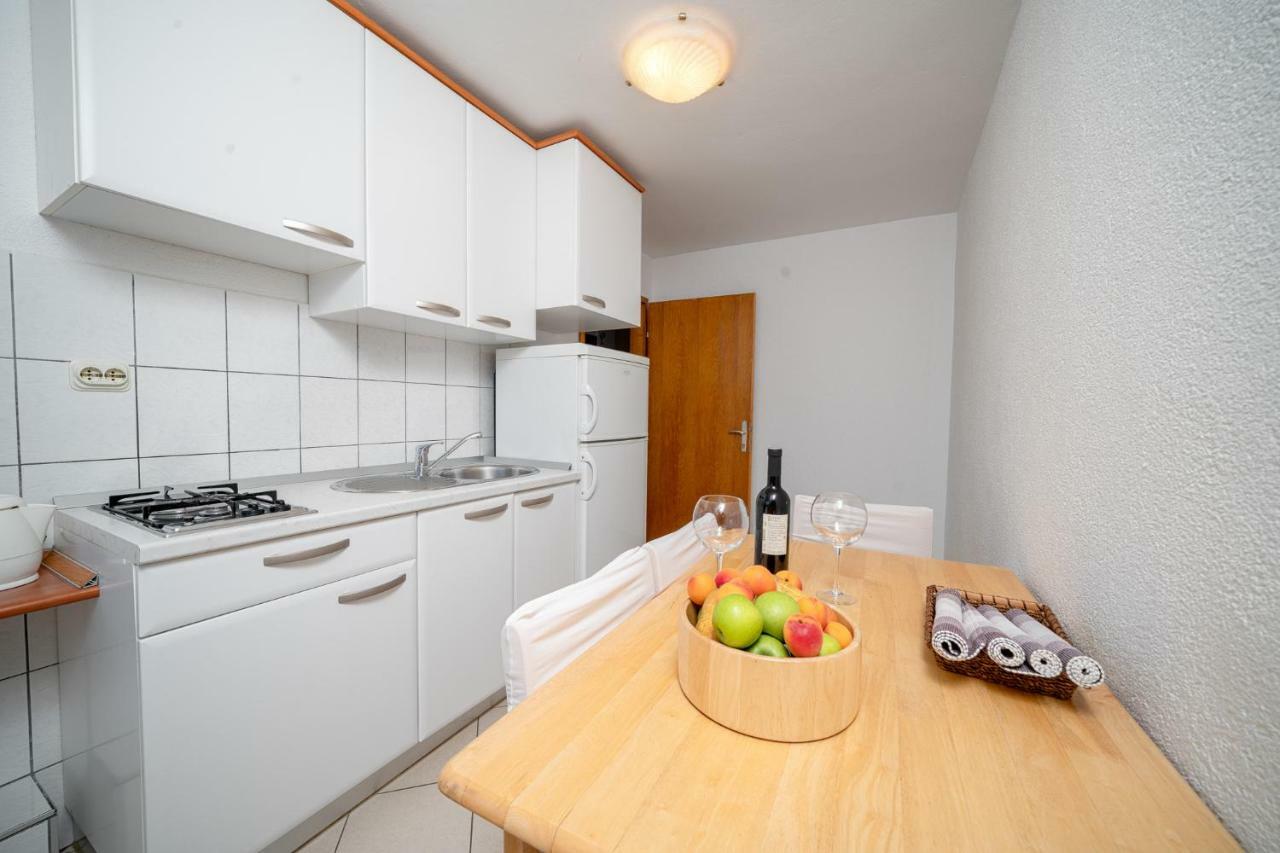 Apartmani Pataca Vodice Exterior foto